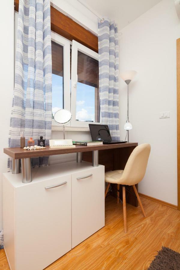 Luxury Apartment With Private Rooftop Terrace พูลา ภายนอก รูปภาพ